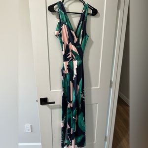Banana leaf peekaboo side maxi with open back